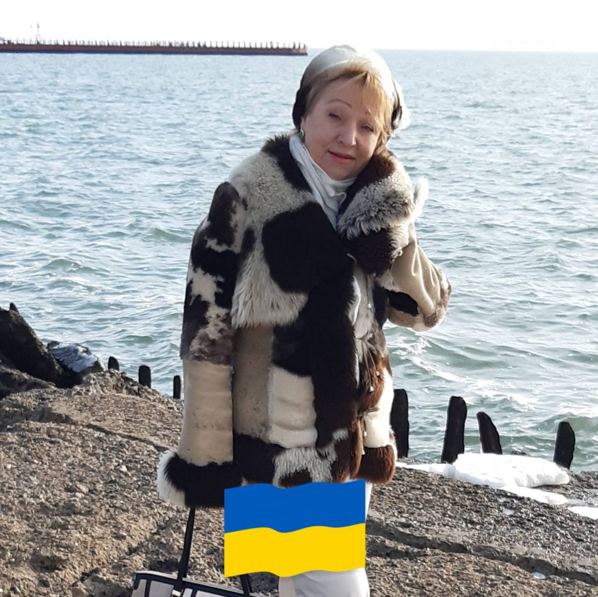 "Я постійно думаю про тих, хто залишився, - каже Ірина. - Думаю про коханого Маріуполя, в якому пройшло все моє життя і який зараз повністю знищений"