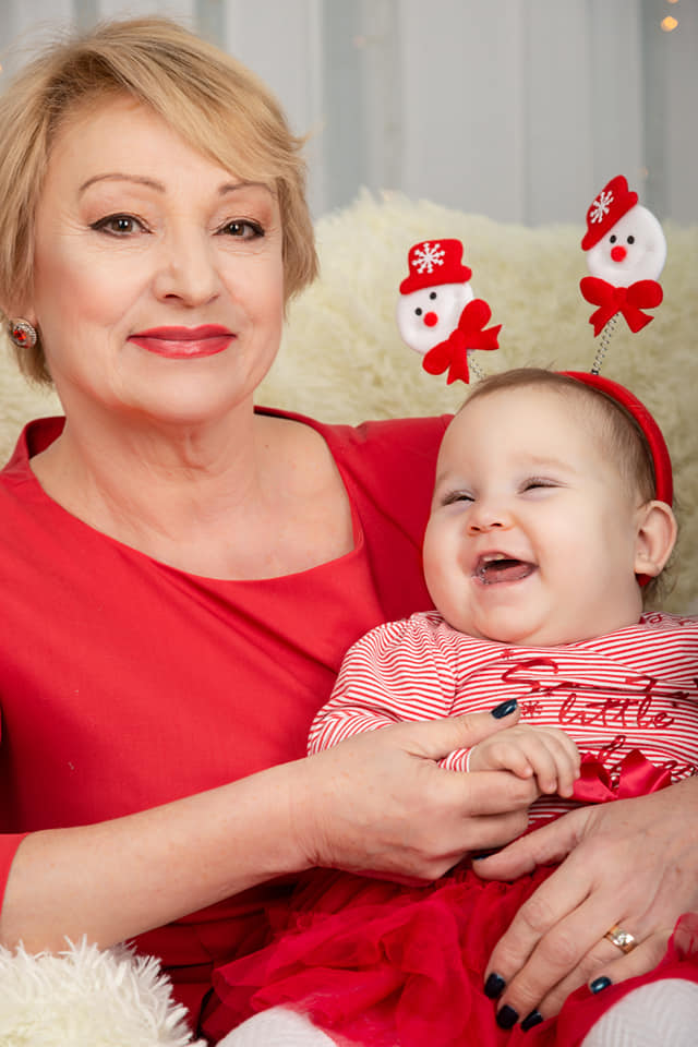 Ірина з онукою до війни
