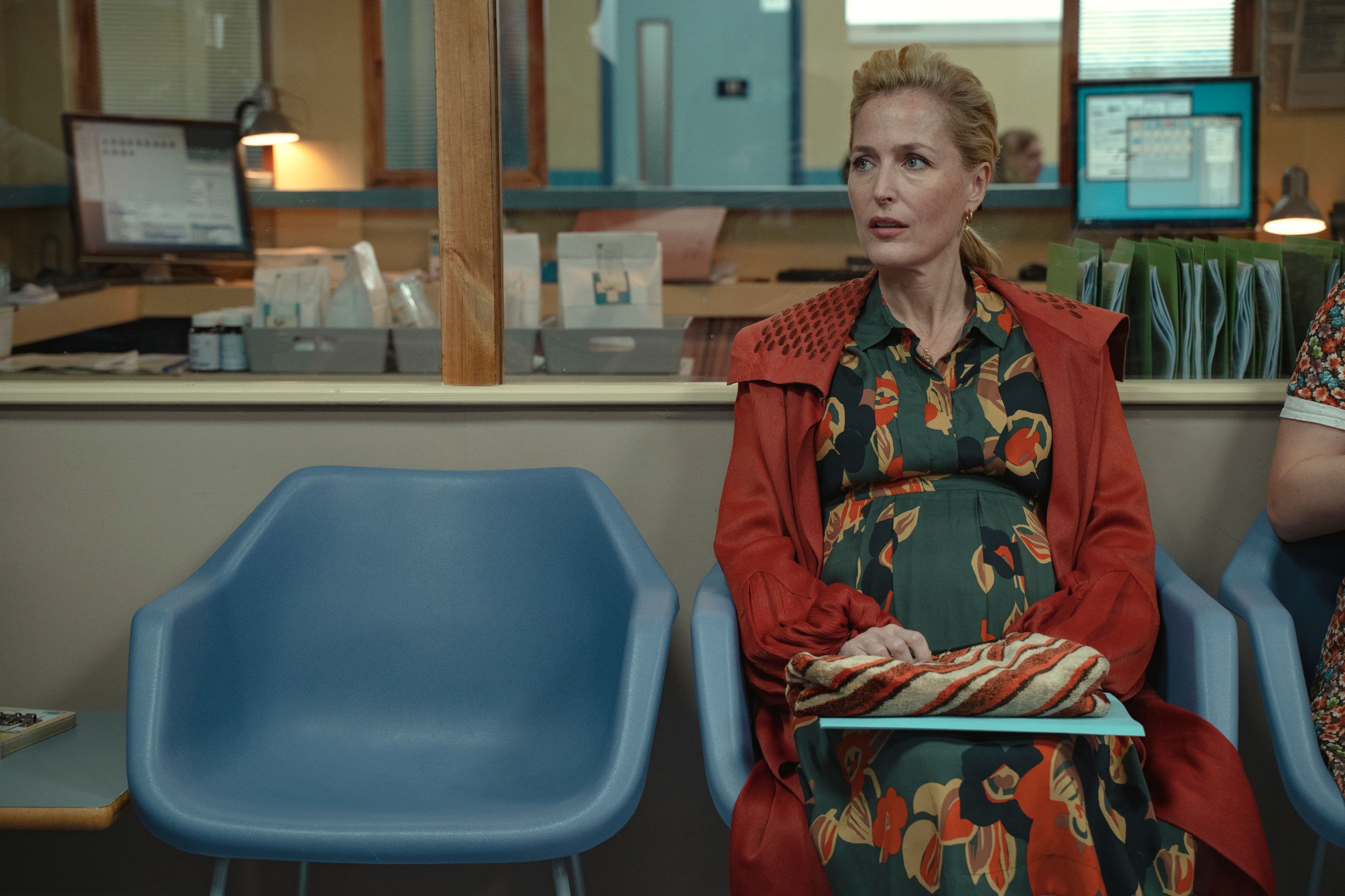 sex-education-gillian-anderson-season-3-1
