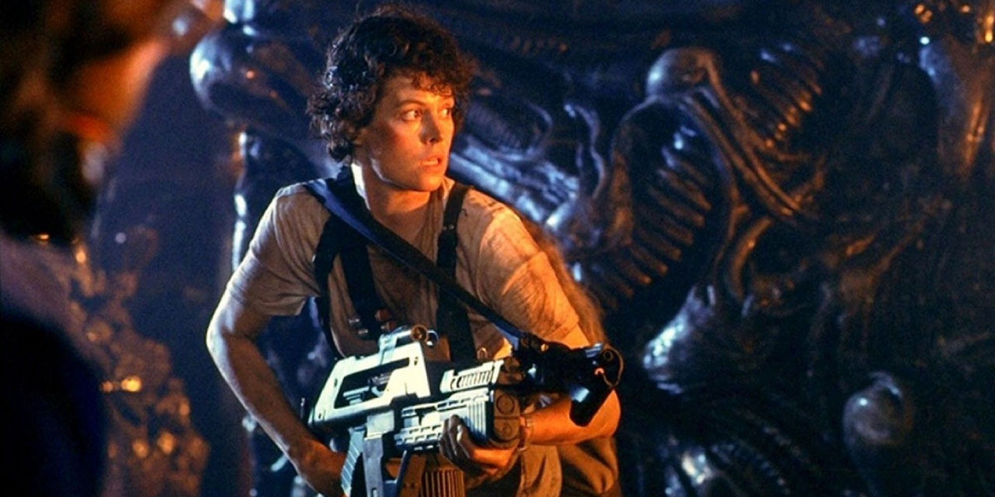 Aliens - Ellen Ripley with guns