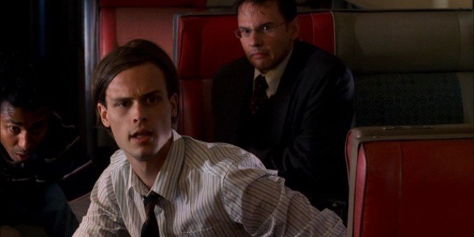 Criminal Minds: Reed tries to save train passengers 
