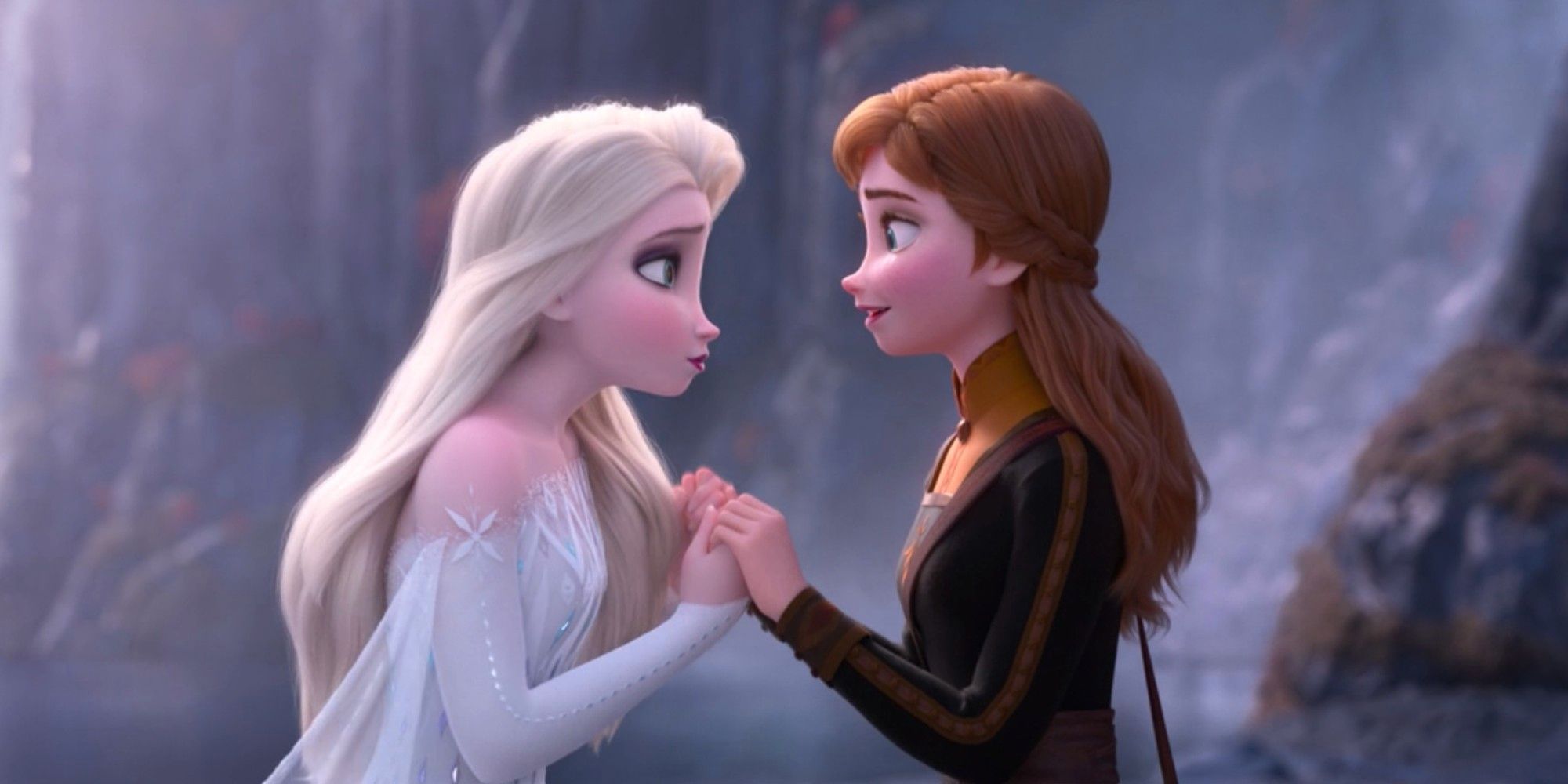 Anna and Elsa in Frozen 2