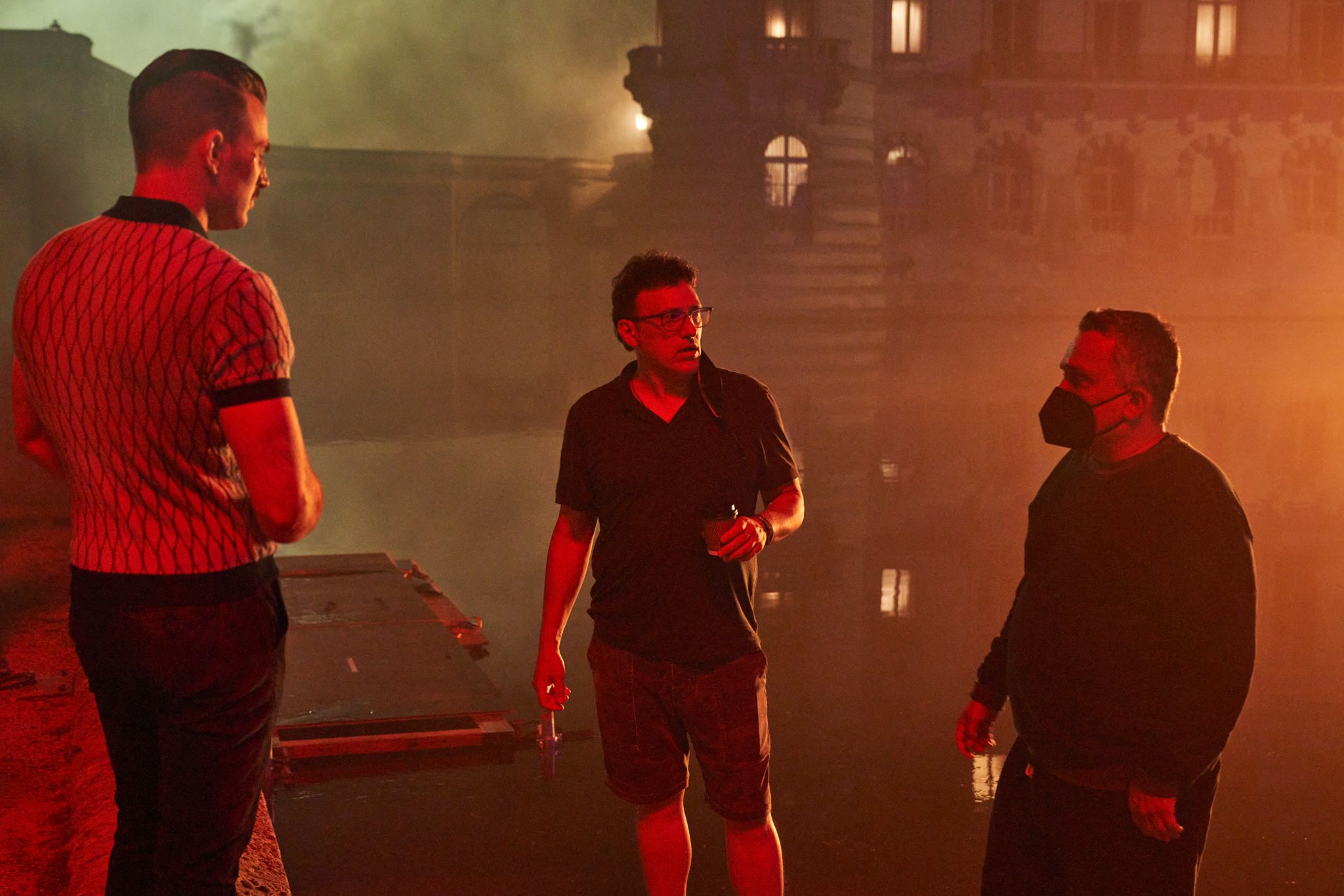 the gray man the russo brothers chris evans