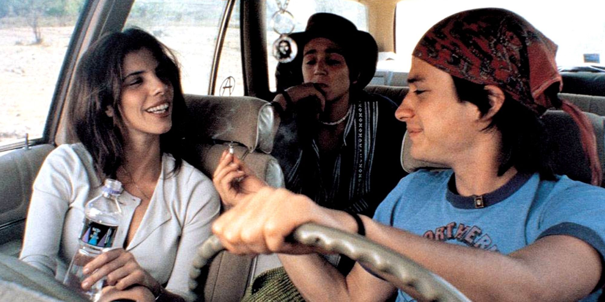Maribel Verdu, Diego Luna and Gael Garcia Bernal as Luisa, Tenoch and Julio in the car at Y Tu Mamá También.