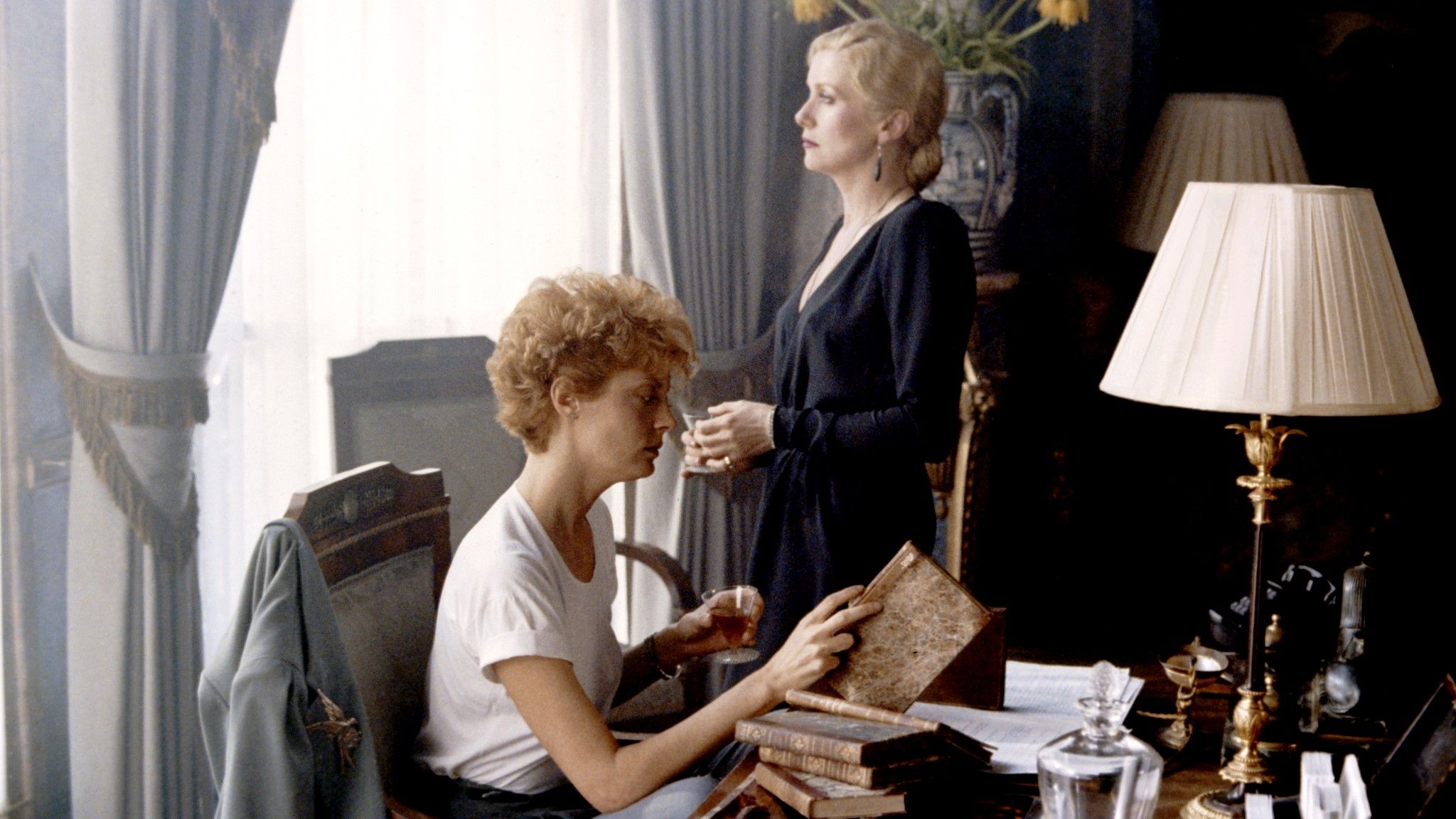 Hunger - Susan Sarandon and Catherine Deneuve