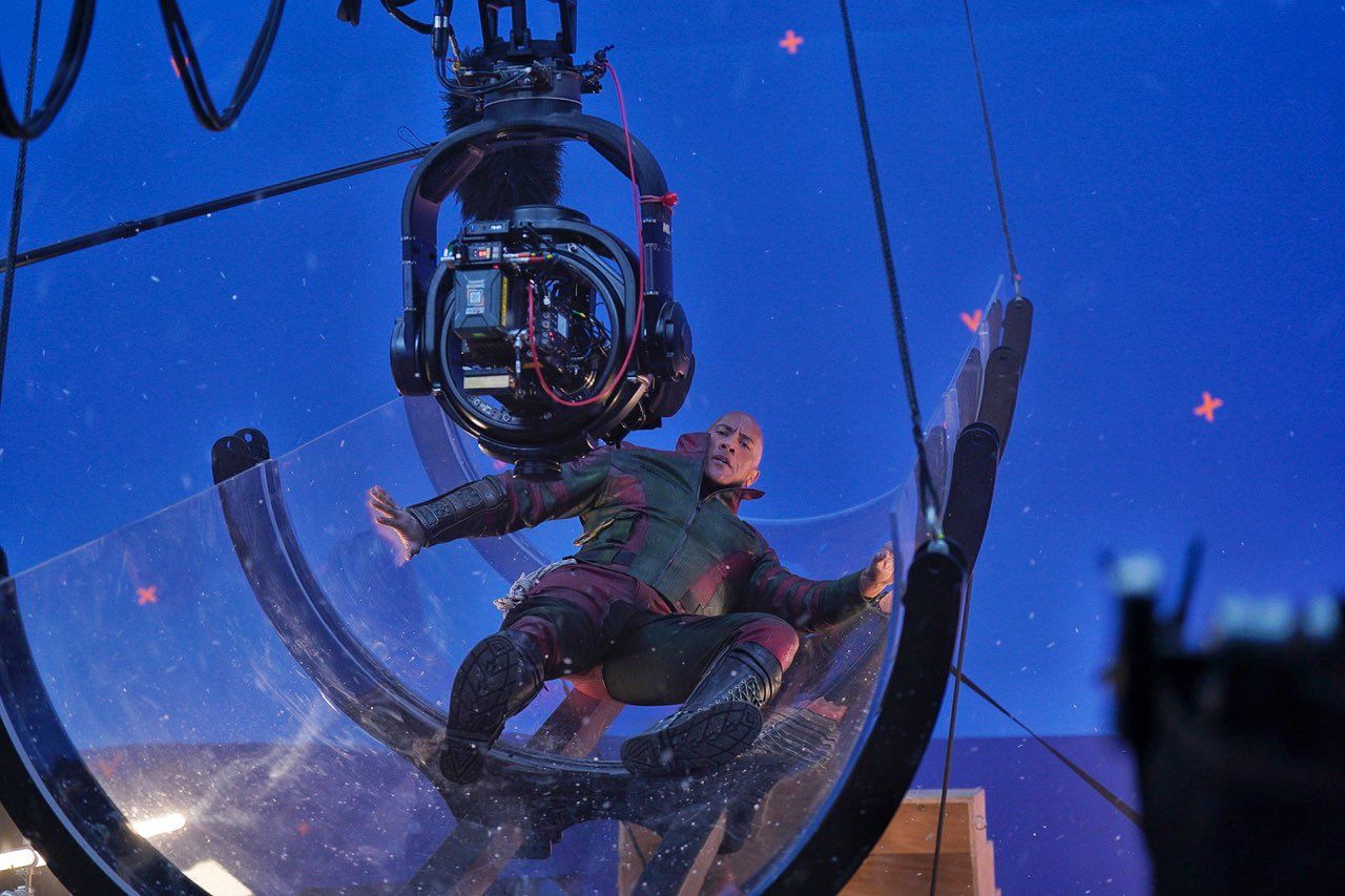 dwayne johnson set image red one