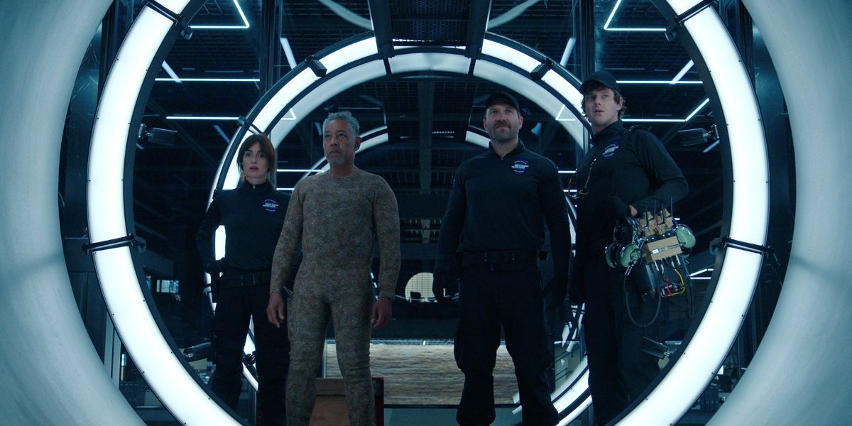 Paz Vega, Giancarlo Esposito, Jai Courtney and Peter Mark Kendall in Netflix's Kaleidoscope