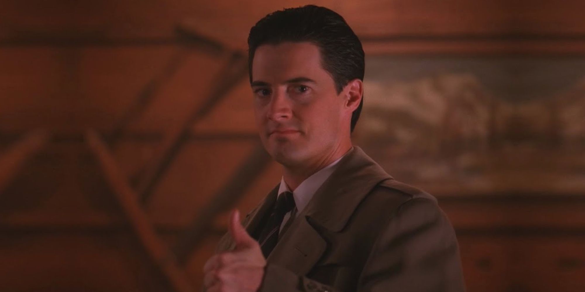 Twin Peaks Special Agent Dale Cooper (Kyle MacLachlan) gives a thumbs up