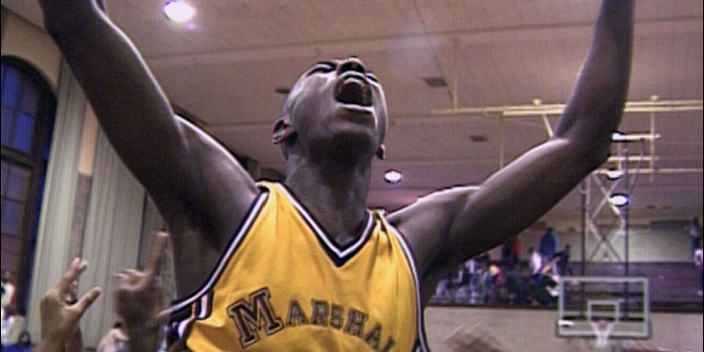 Basketball player screaming on the court in Hoop Dreams (1994)