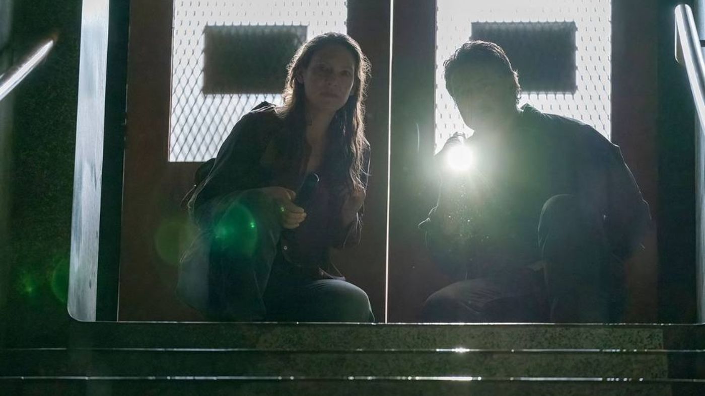 the last-of-us-episode-1-anna-torv-pedro-pascal-1