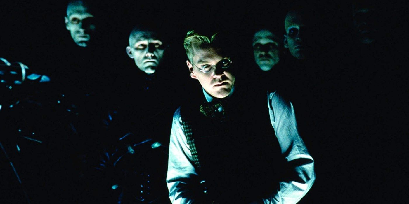 Saniel P. Schreber with a group of men in the Dark City