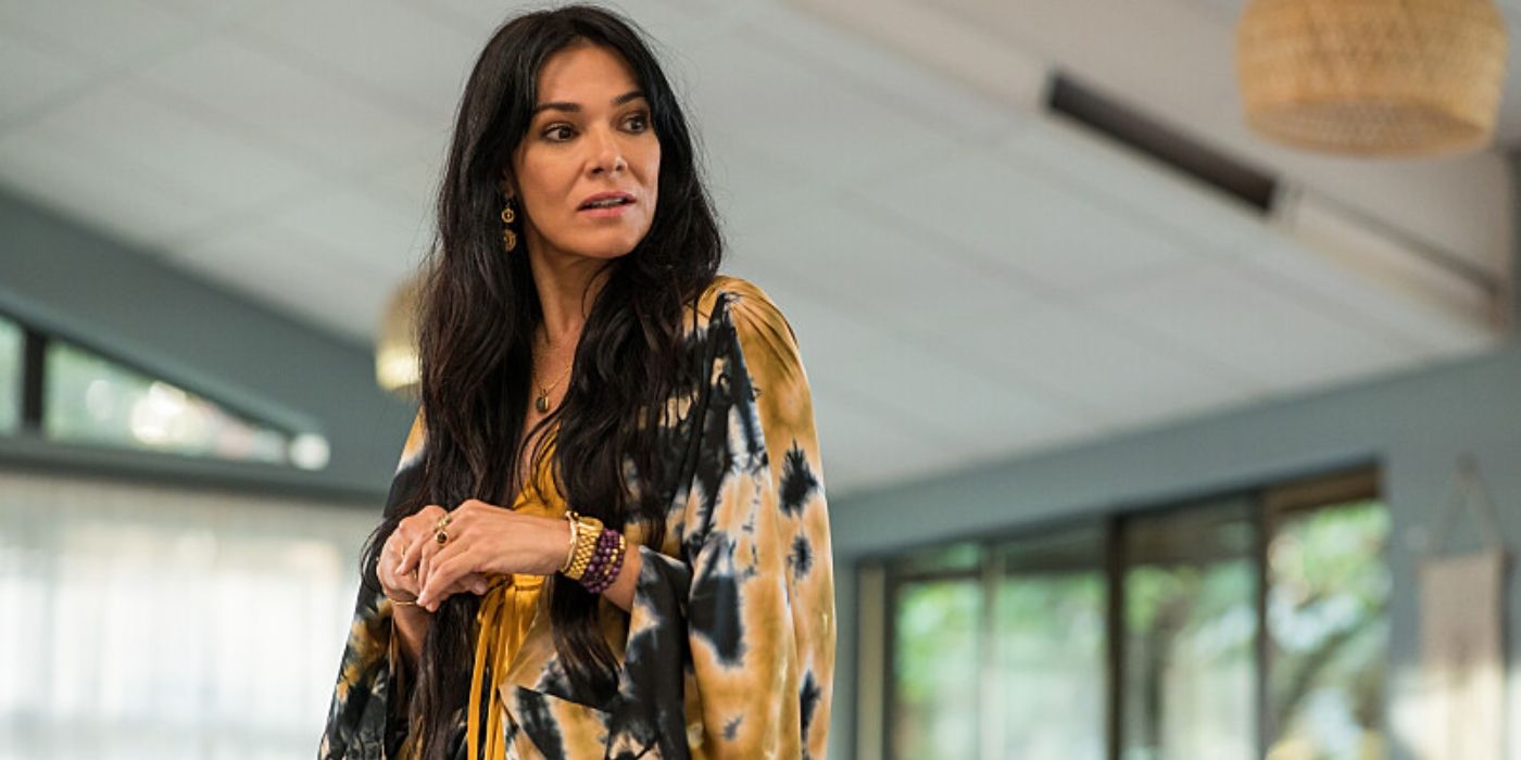 yellow jackets-season-2-episode-3-simone-kessel