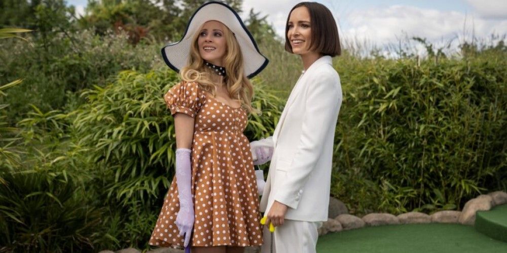 Keely (Juno Temple) and Jack (Jody Balfour) play mini golf in the third season of Ted Lasso.