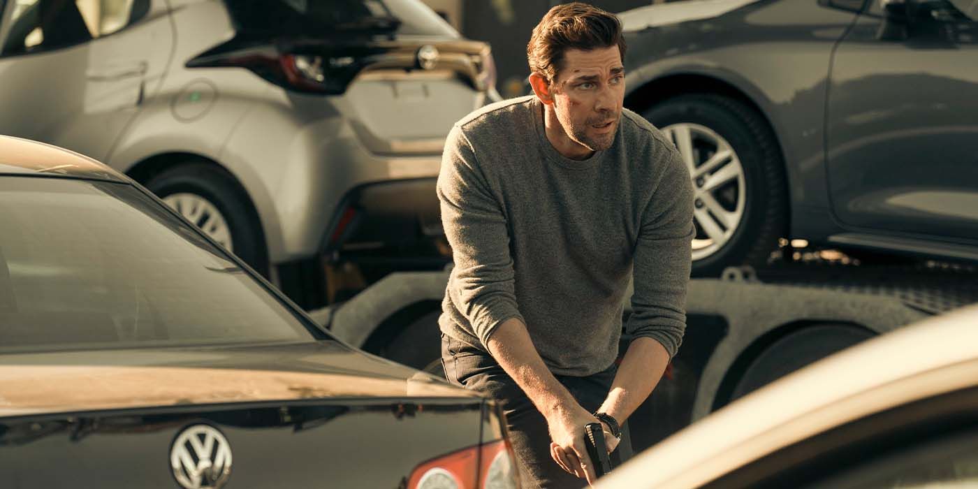 John Krasinski attacks in a scene from season 4 of Jack Ryan