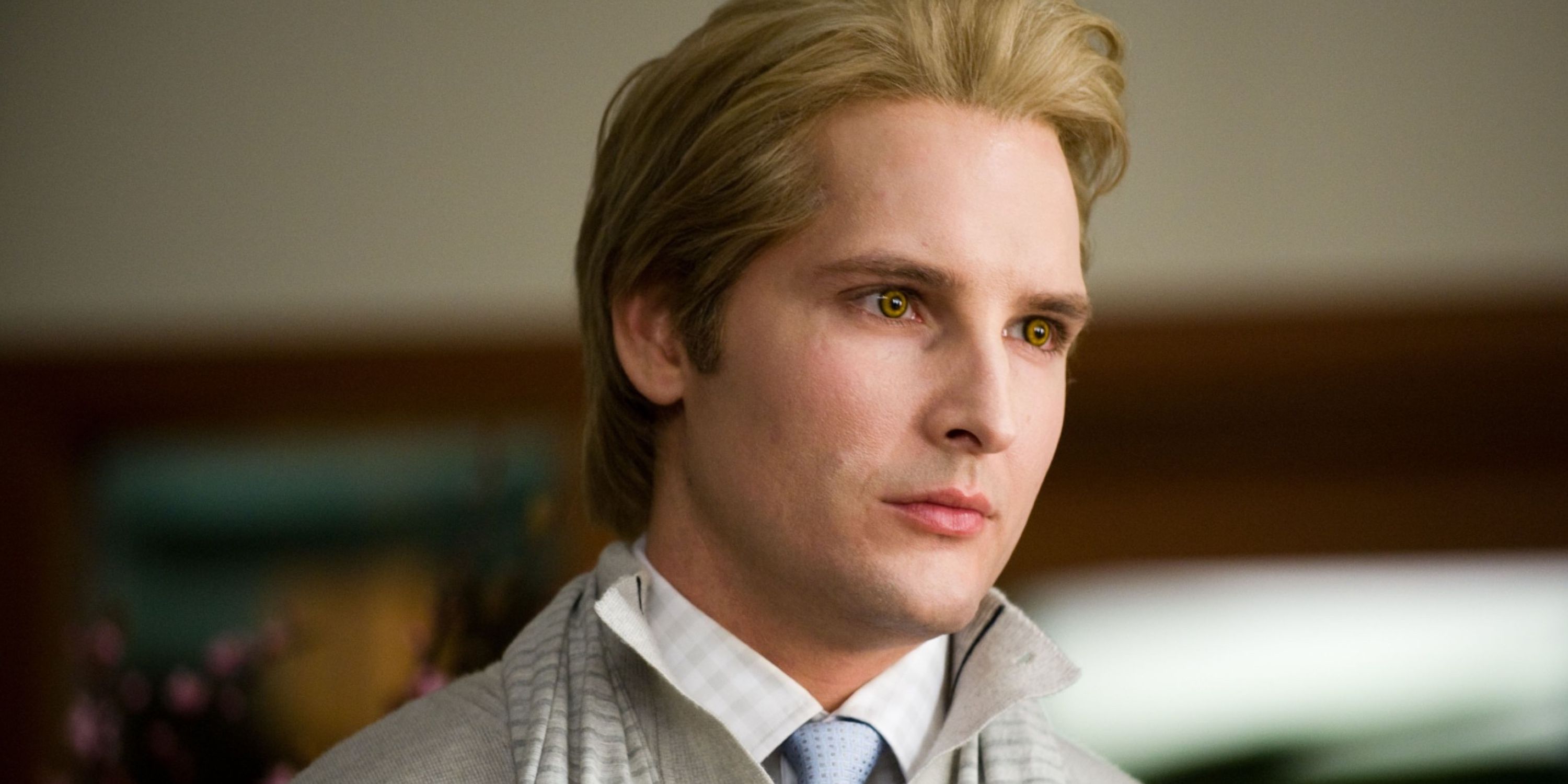 Carlisle Cullen as Peter Facinelli in Twilight