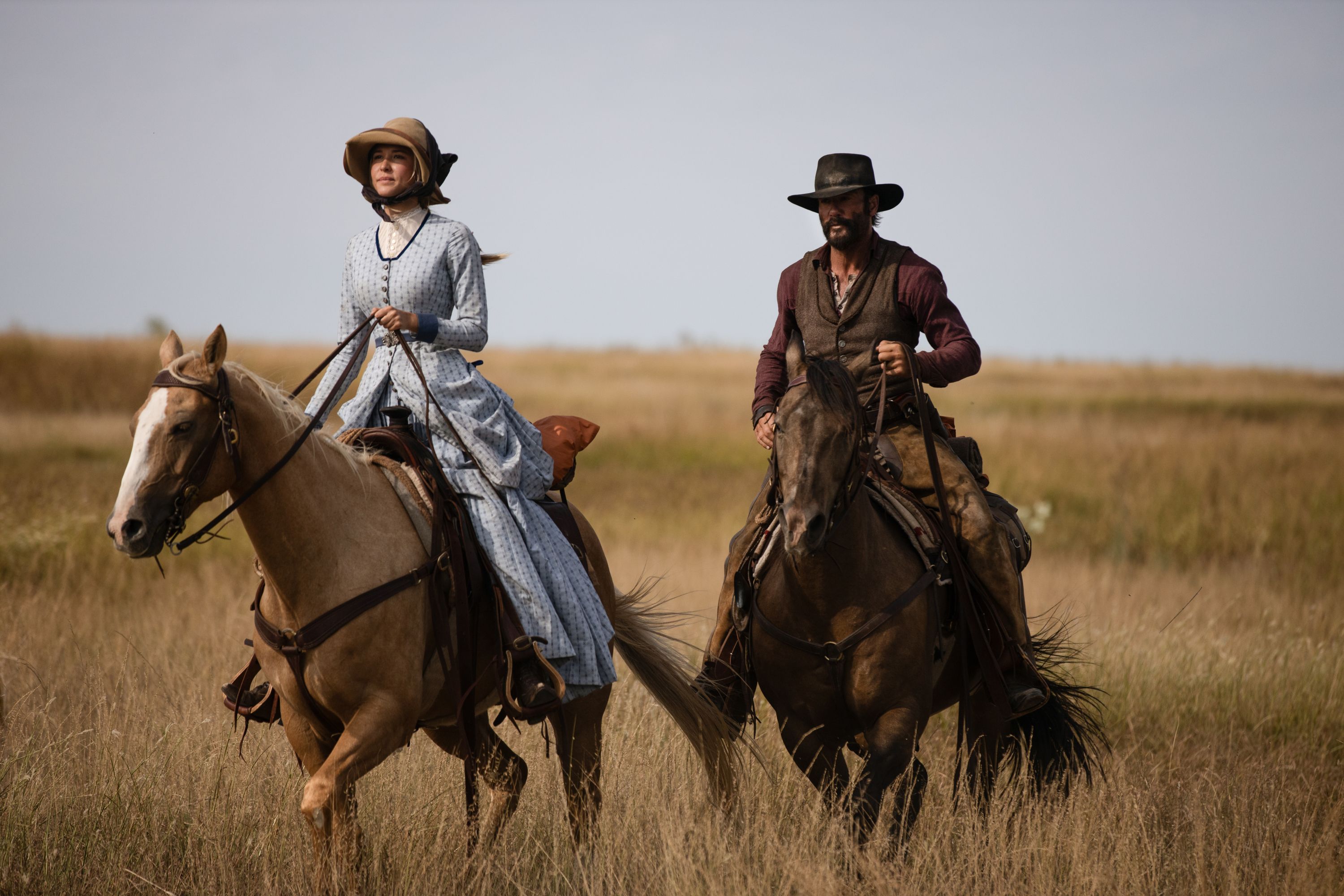 Isabelle May and Tim McGraw in the 1883 Yellowstone prequel
