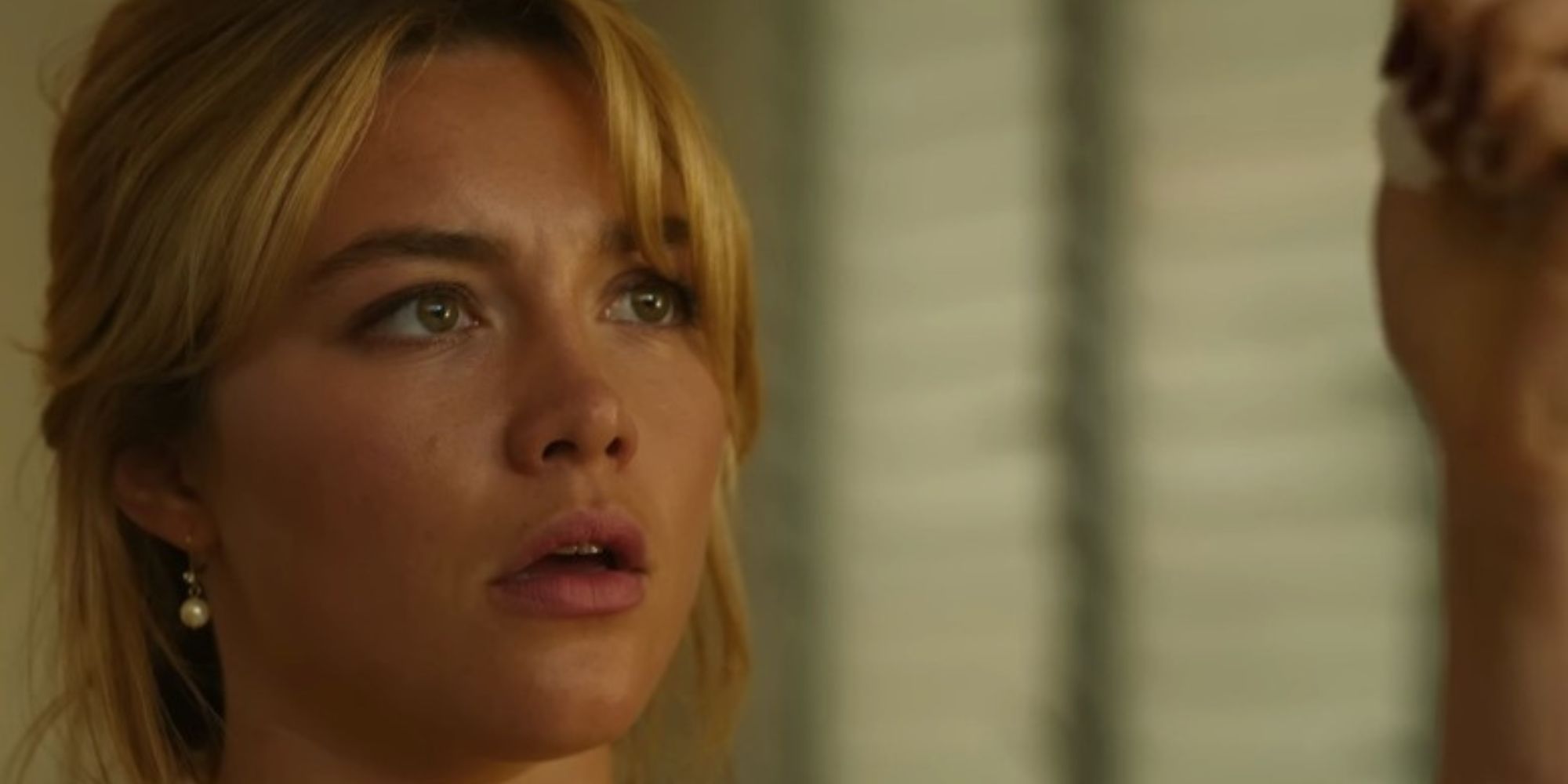 Florence Pugh don't worry darling looking puzzled face