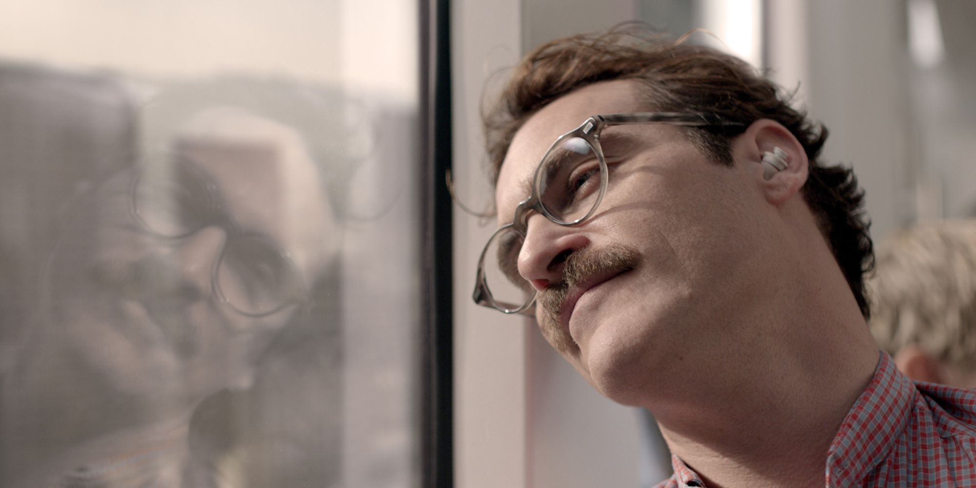 She (2013) (1)