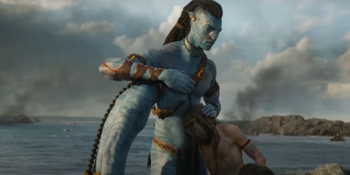 Jake Sully hugs Loak and Spider in Avatar: The Way of the Water.