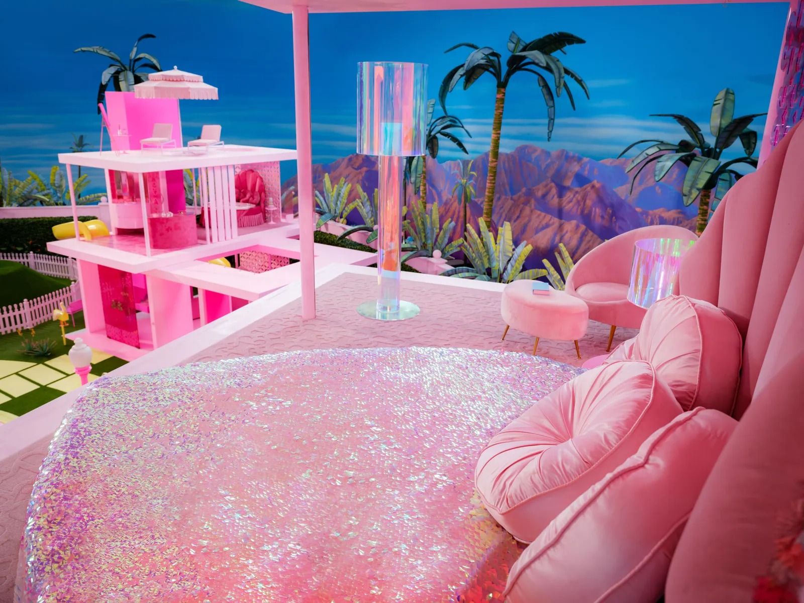 barbie dream house (1)