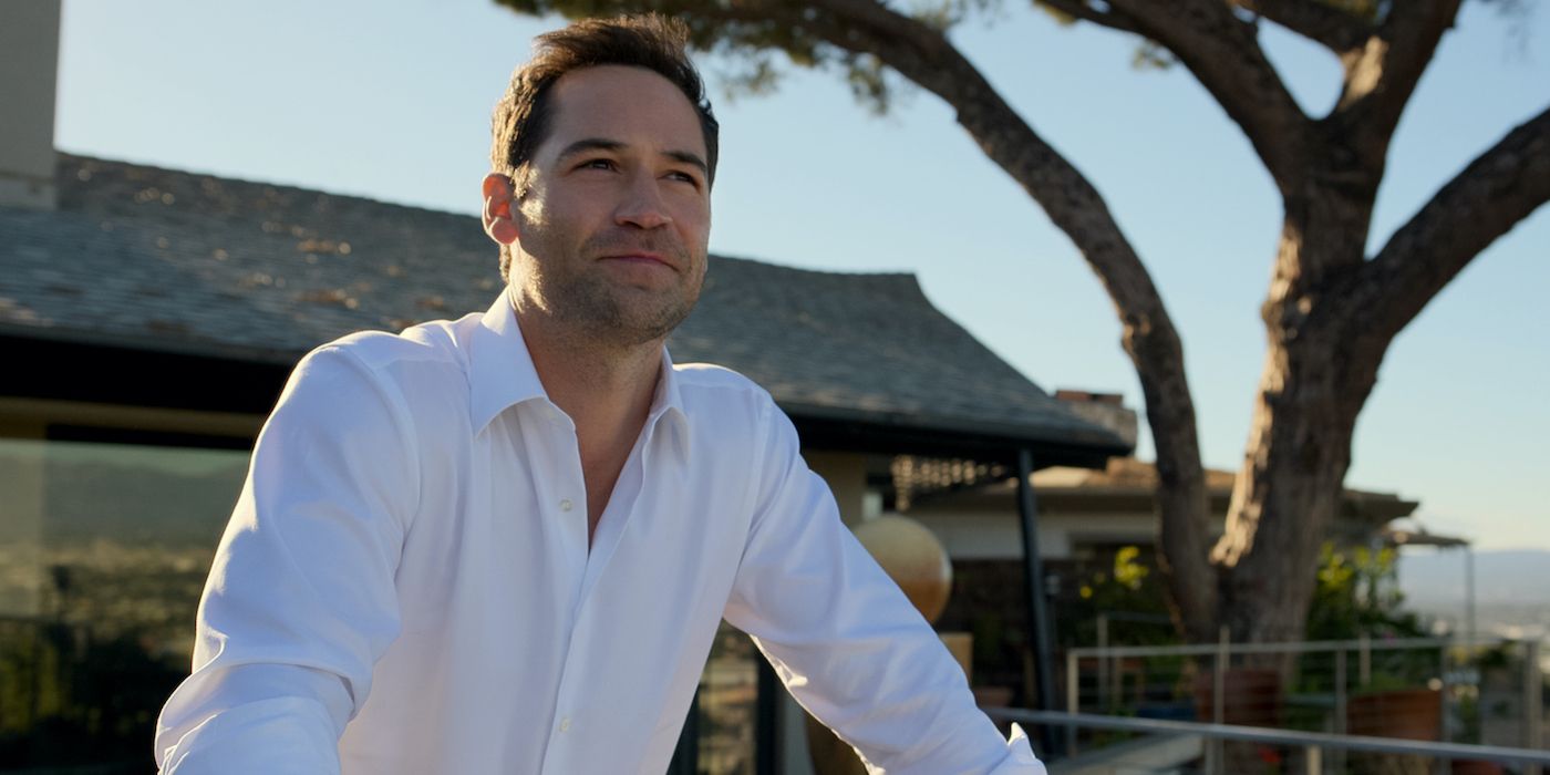 Manuel Garcia-Rulfo as Mickey Haller in The Lincoln Lawyer.